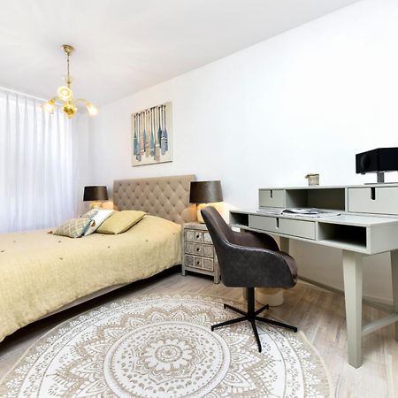 Luxury Apartment Sunce ロヴィニ エクステリア 写真