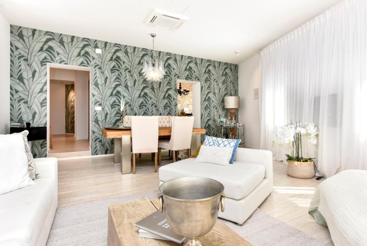 Luxury Apartment Sunce ロヴィニ エクステリア 写真