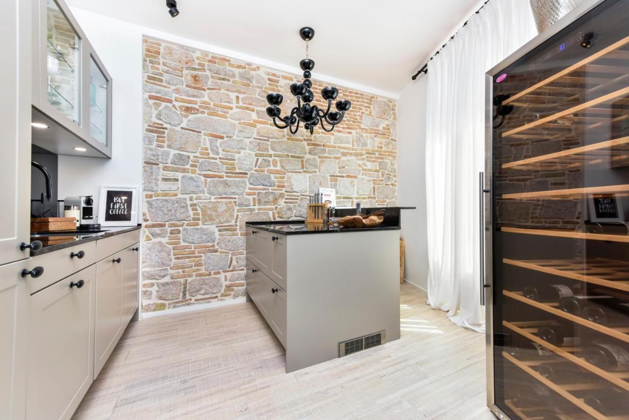 Luxury Apartment Sunce ロヴィニ エクステリア 写真