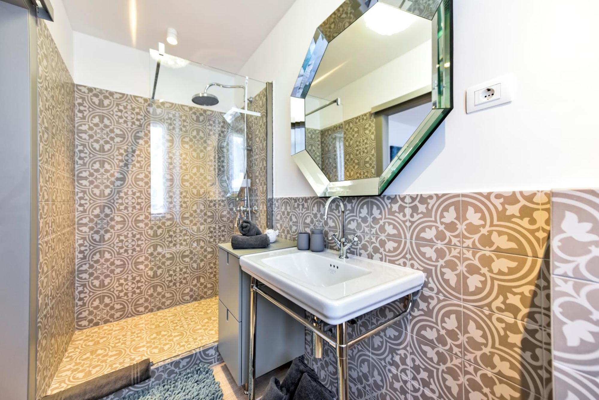 Luxury Apartment Sunce ロヴィニ エクステリア 写真